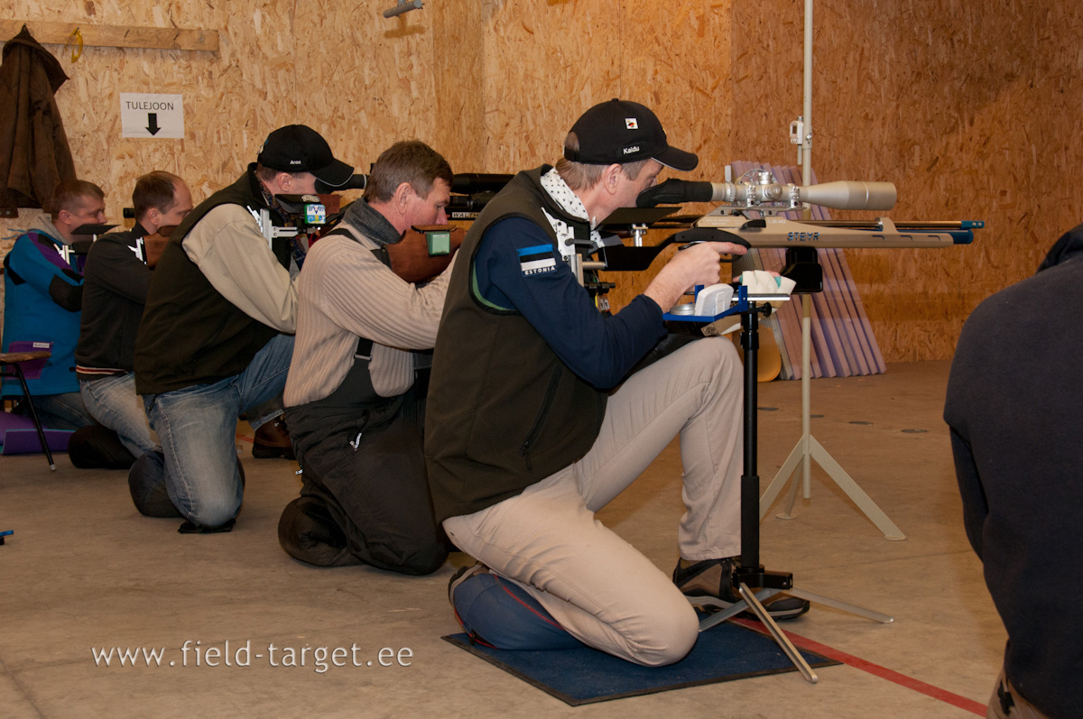 Põlvelt asendi tulemused on reeglina paremad kui püsti asendis